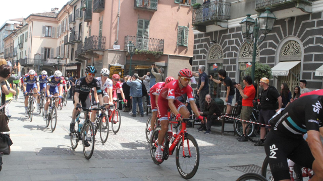 Passa da Chivasso la tappa inaugurale del Giro d'Italia 2024