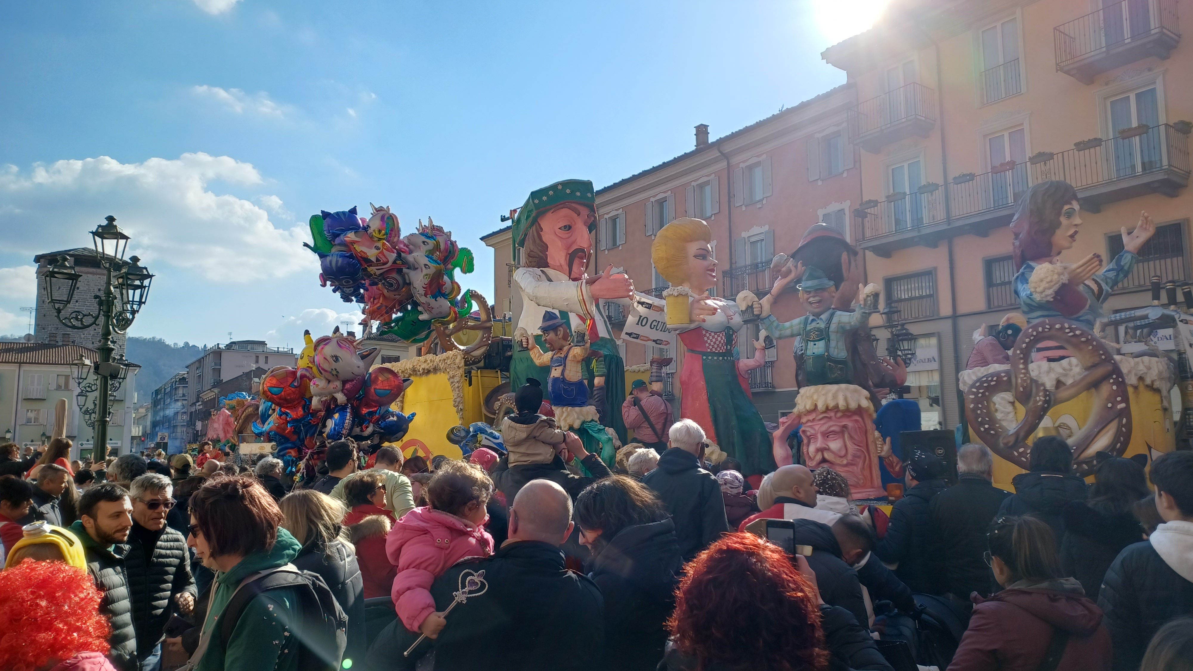 Carnevalone rinviato per maltempo