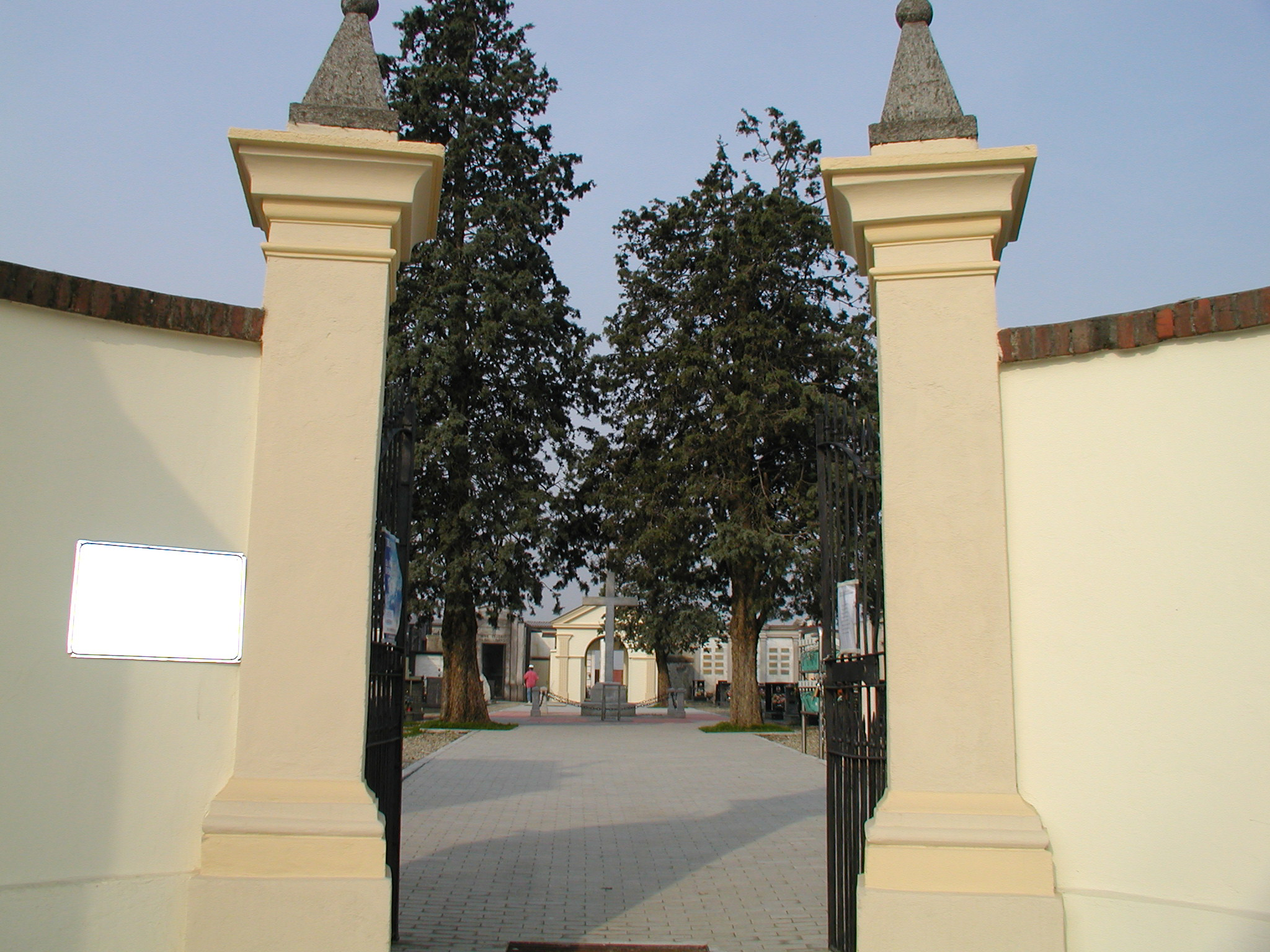 Esumazioni ordinarie in campo comune al Cimitero di Castelrosso