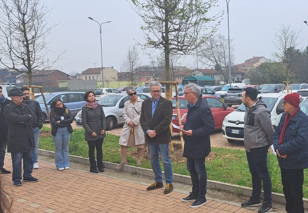 Otto alberi in memoria di una giovane vittima della strada