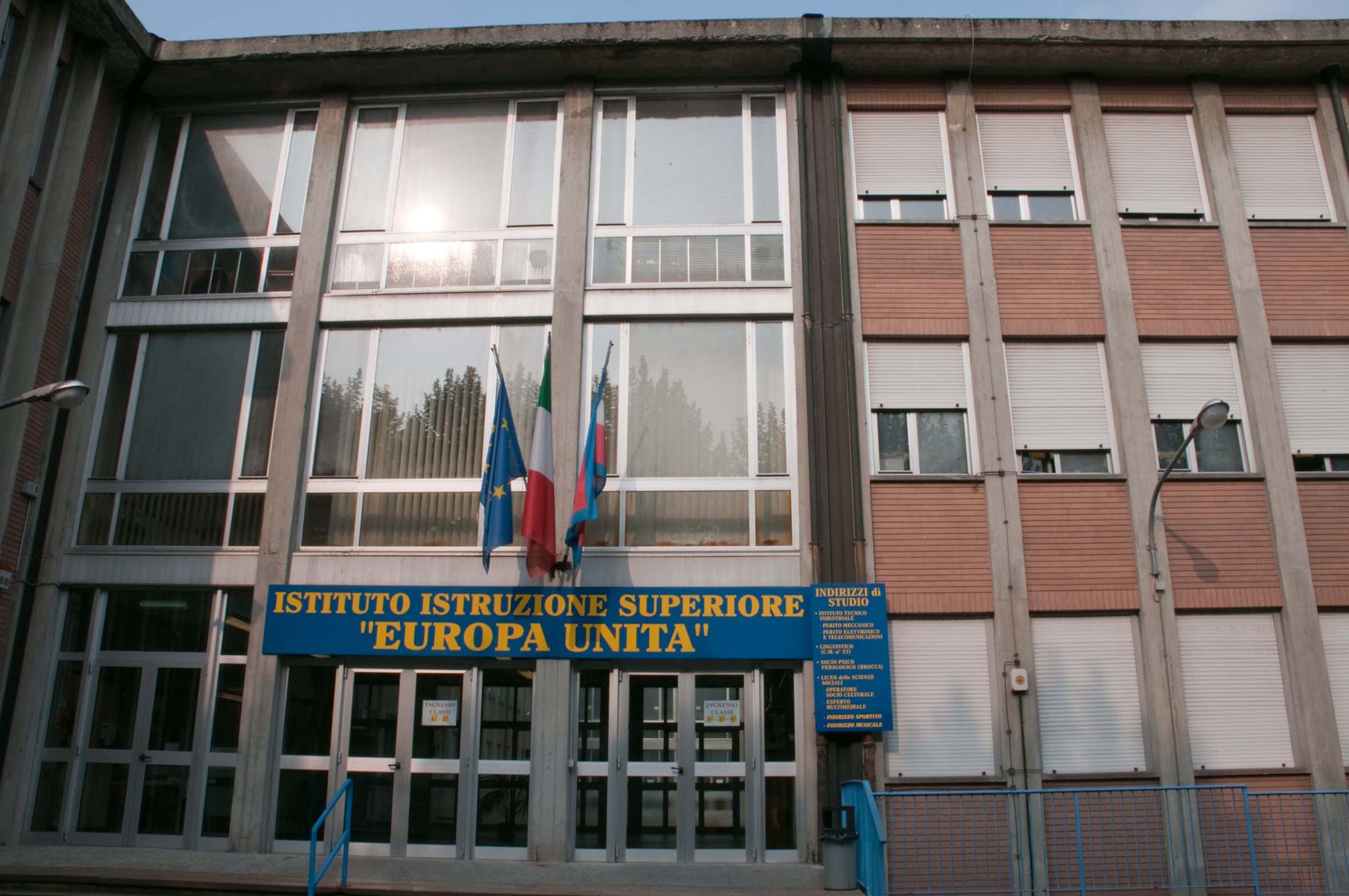 Liceo - Istituto Tecnico "Europa Unita"