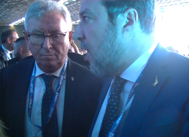 Il sindaco di Chivasso all’Assemblea Anci di Genova. Consegnato un dossier sulle infrastrutture ferroviarie al ministro Salvini